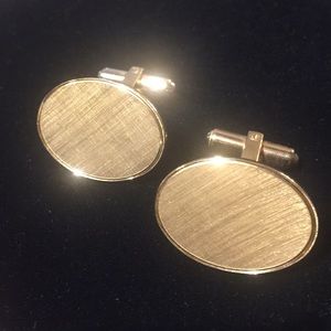 Cuff links ready to engrave!
